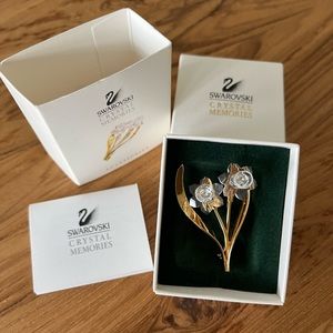 Swarovski Crystal Memories. Double tulip gold broach. Perfect for Mother’s Day!